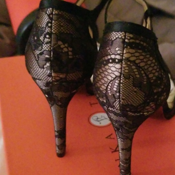 Shoes - Picture 2 of 3